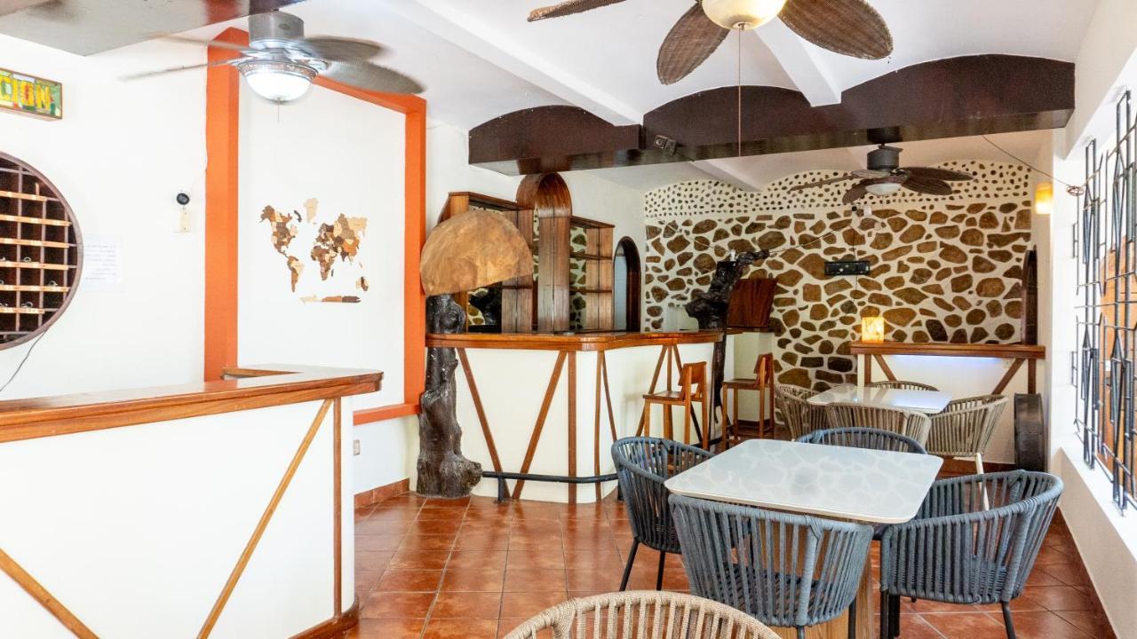 Отель Esencia Puerto Escondido Пуэрто-Эскондидо Экстерьер фото