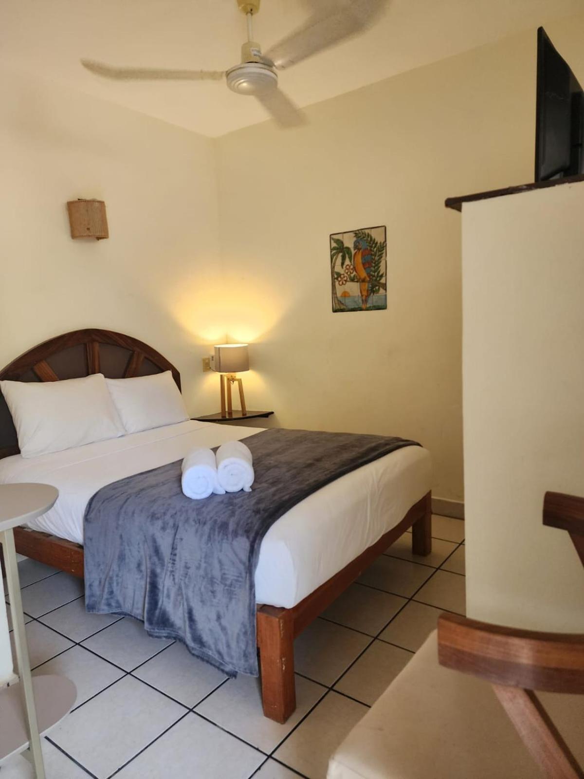 Отель Esencia Puerto Escondido Пуэрто-Эскондидо Экстерьер фото