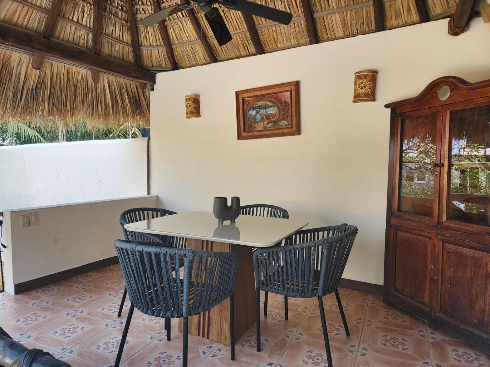 Отель Esencia Puerto Escondido Пуэрто-Эскондидо Экстерьер фото